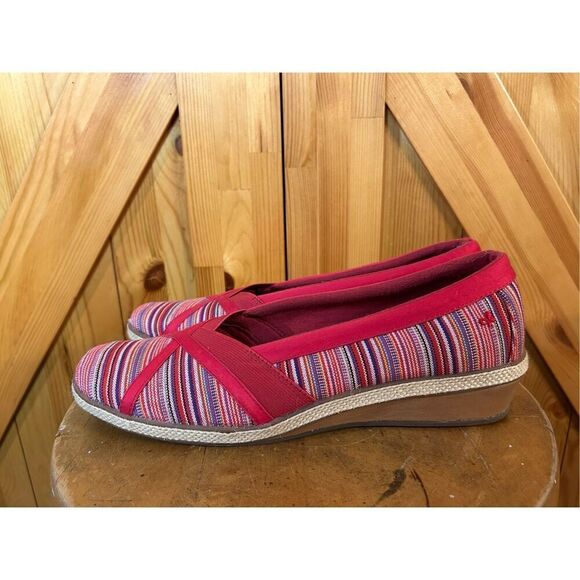 Grasshoppers Misty Wedge Red Canvas Loafer Shoes EF52840 - Women's Size US 11N - Picture 3 of 8